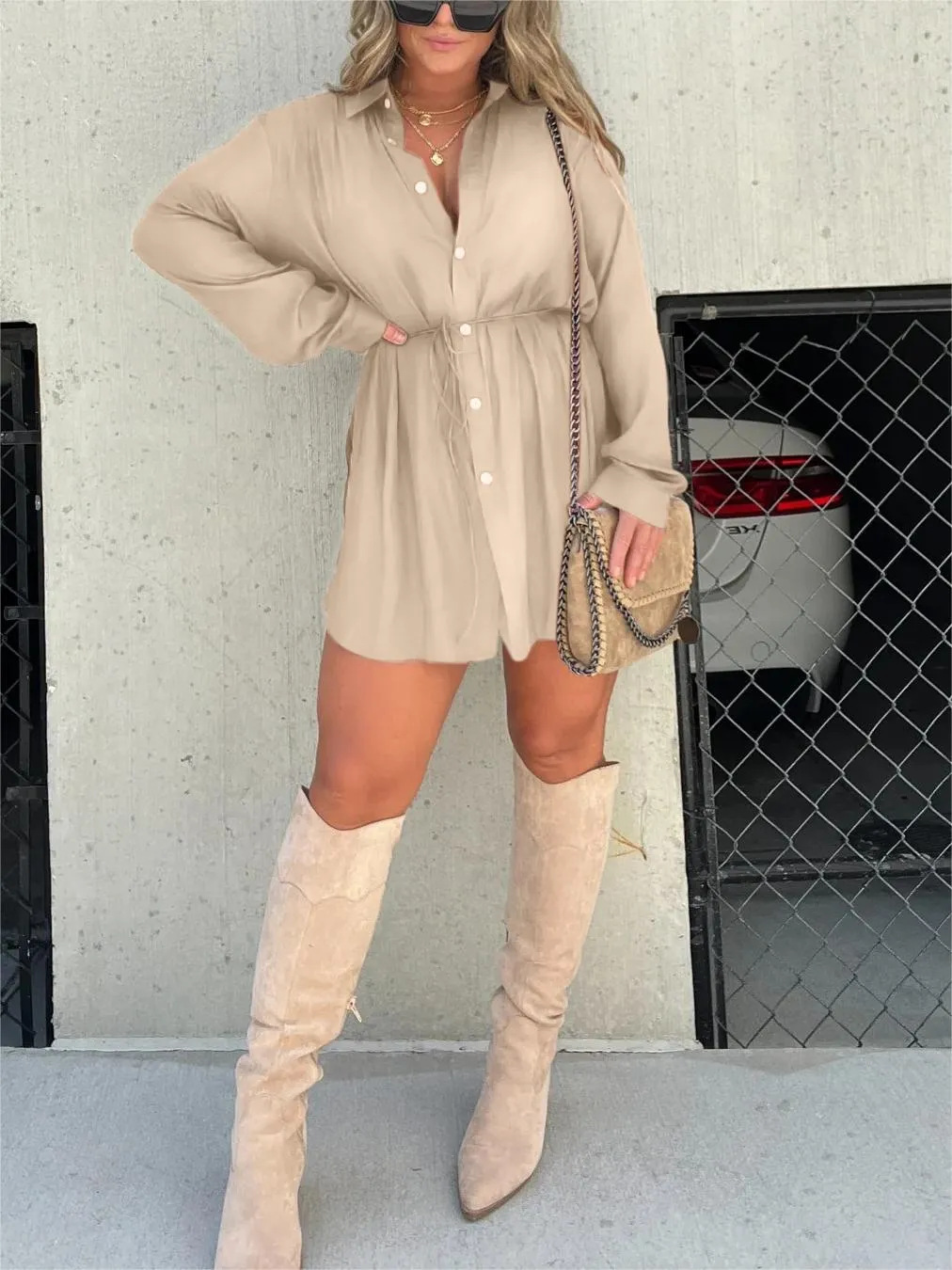Jessica | Romper de satén moderno y a la moda.