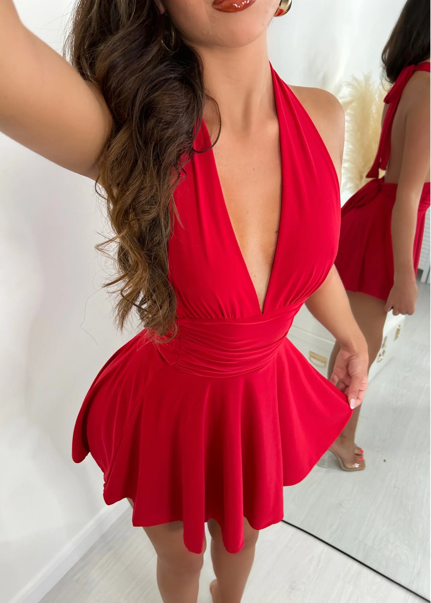 Segreta – Vestido Mini con Cuello Halter